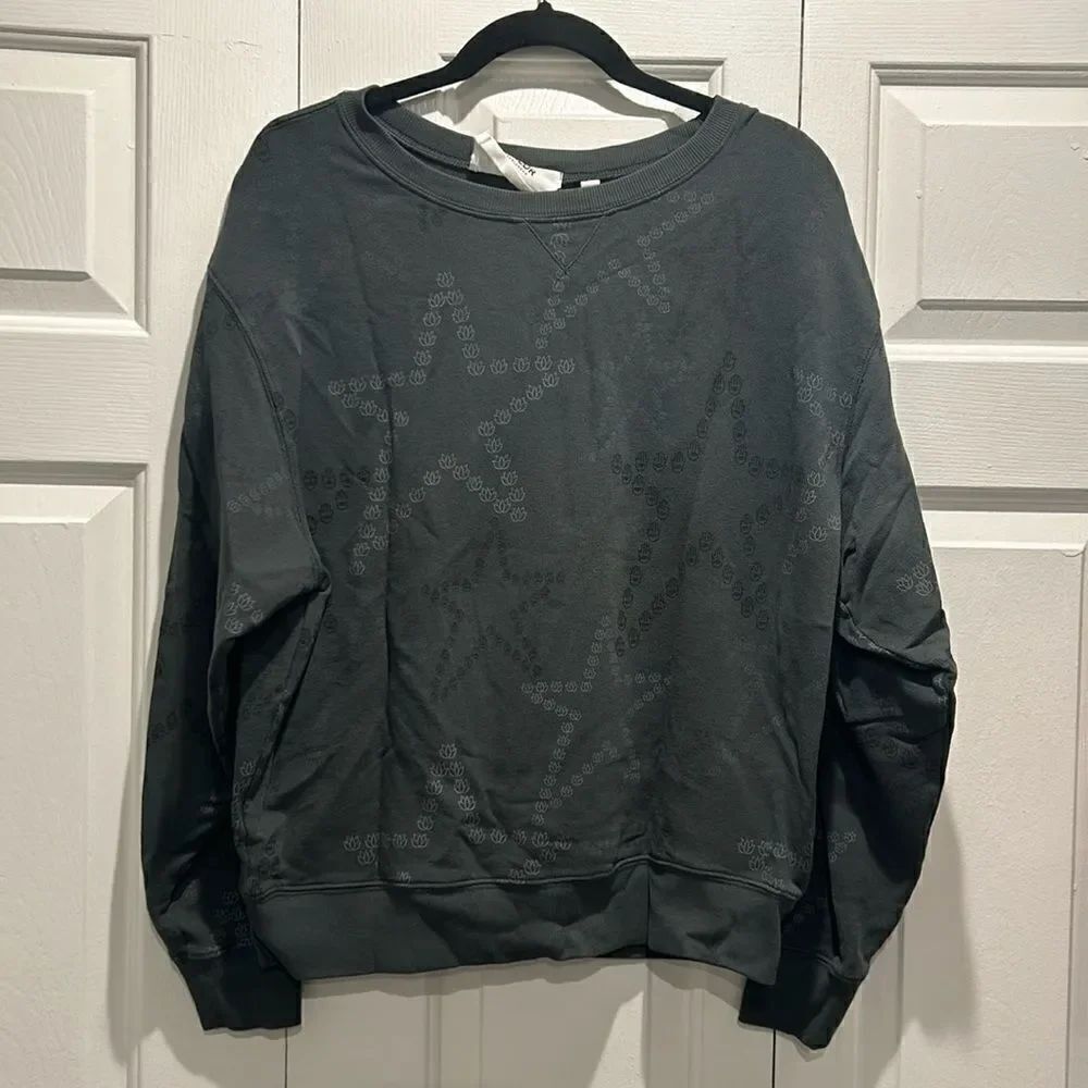CHRLDR Gray Crew Neck Sweatshirt, Size Large